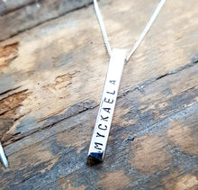 Load image into Gallery viewer, Favori Sterling Silver Bar Pendant